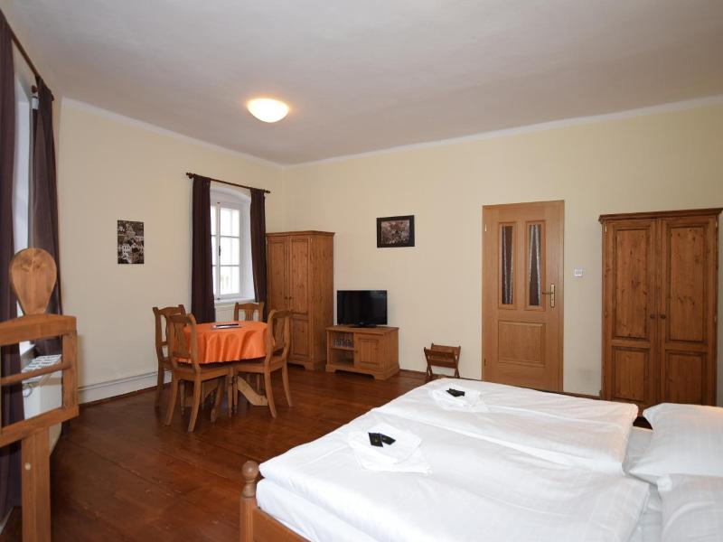 Pension Zv Meckv Apartmv Castle Apartments image