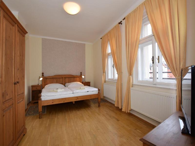Pension Zv Meckv Apartmv Castle Apartments image
