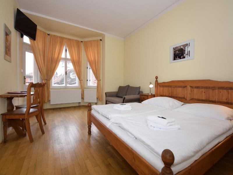 Pension Zv Meckv Apartmv Castle Apartments image