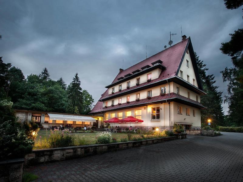Parkhotel Skalnv M Osto image