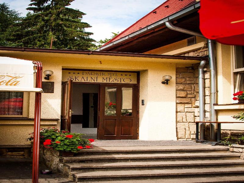 Parkhotel Skalnv M Osto image