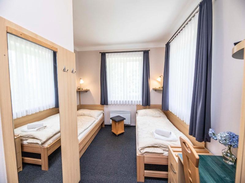 Parkhotel Skalnv M Osto image