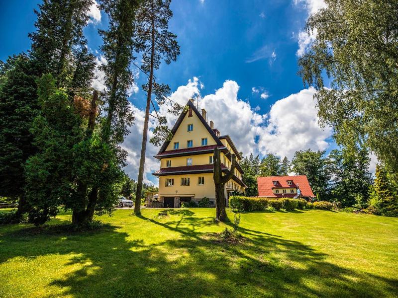 Parkhotel Skalnv M Osto image
