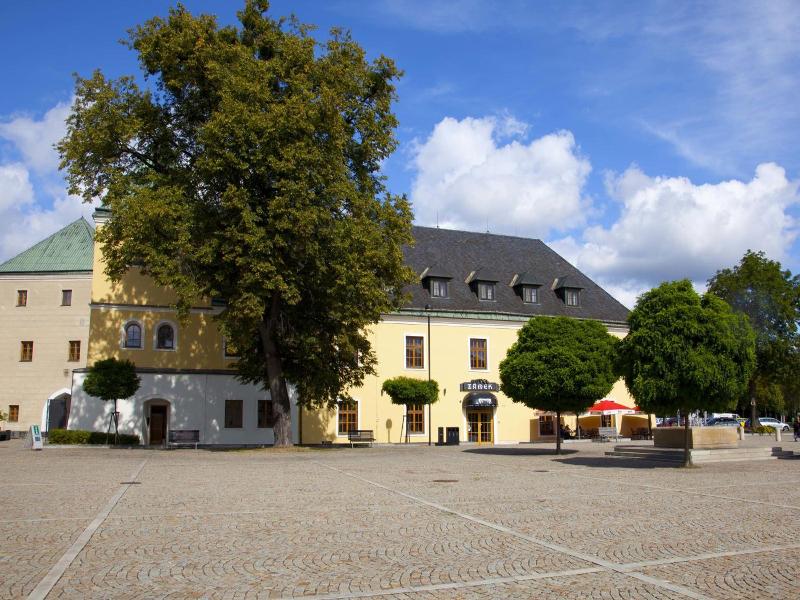 Hotel Zv Mek Velkv Byst Oice image