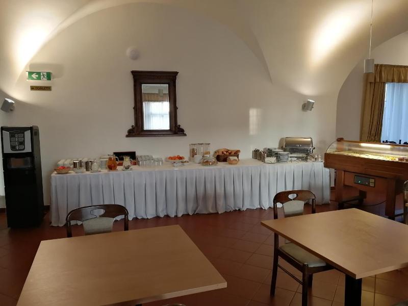 Hotel Zv Mek Velkv Byst Oice image