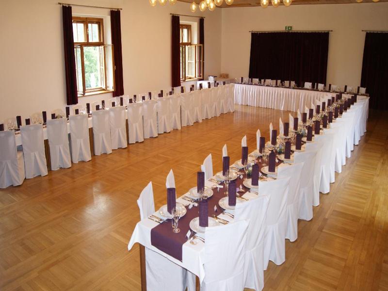 Hotel Zv Mek Velkv Byst Oice image