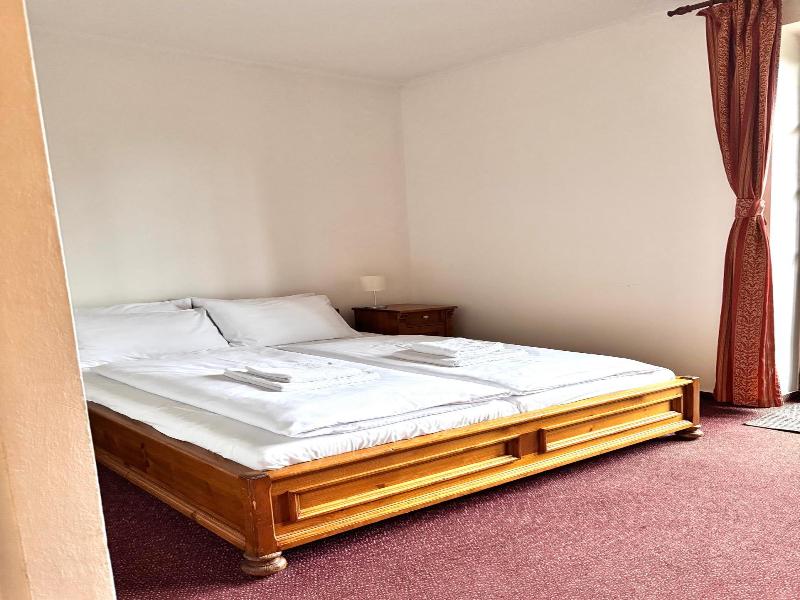 Sport Hotel Pomi image
