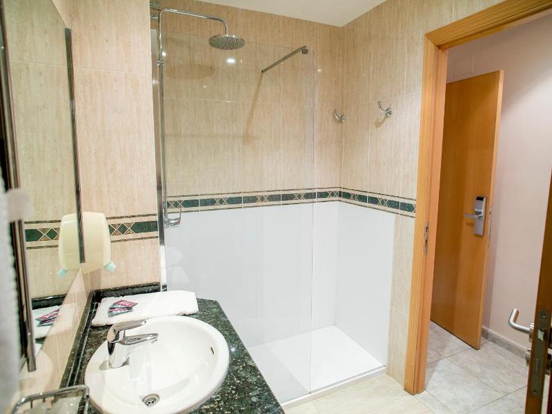 Hotel Rostits image