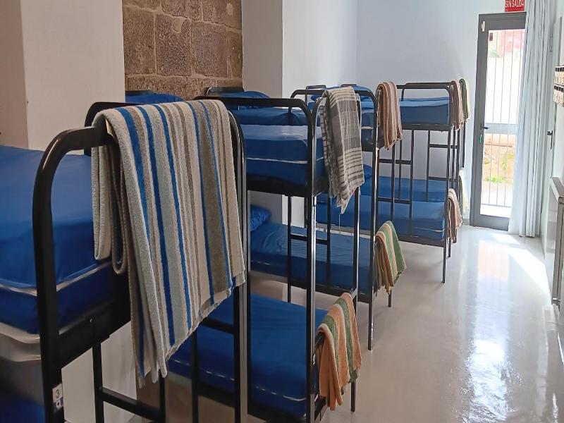 Albergue Santiago Apostol image