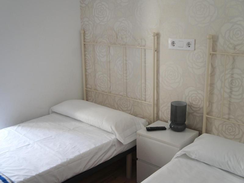 Albergue Santiago Apostol image