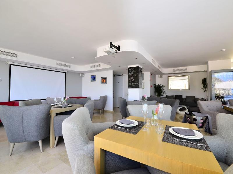 Aparthotel Ola Blanca image