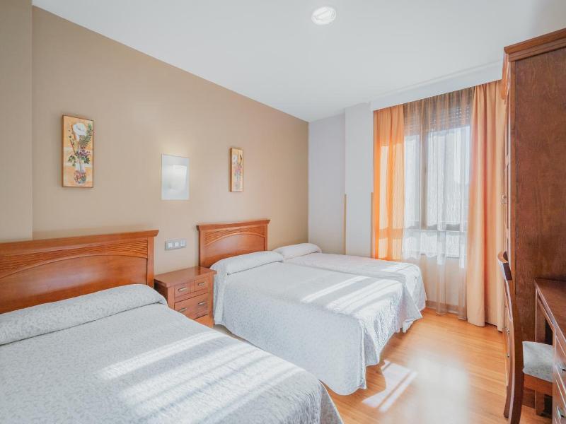Hotel Reina Isabel image