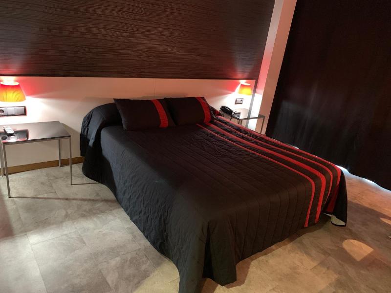La Suite Hotel image