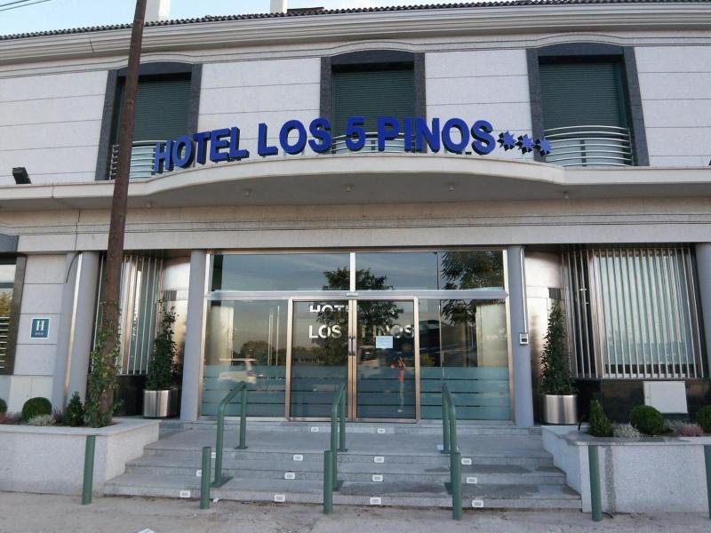 Hotel Los 5 Pinos image