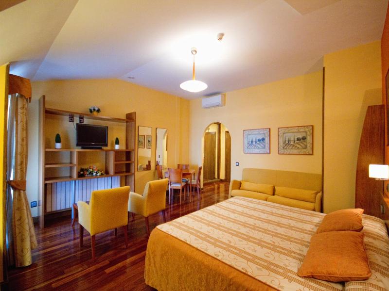 Hotel Los 5 Pinos image