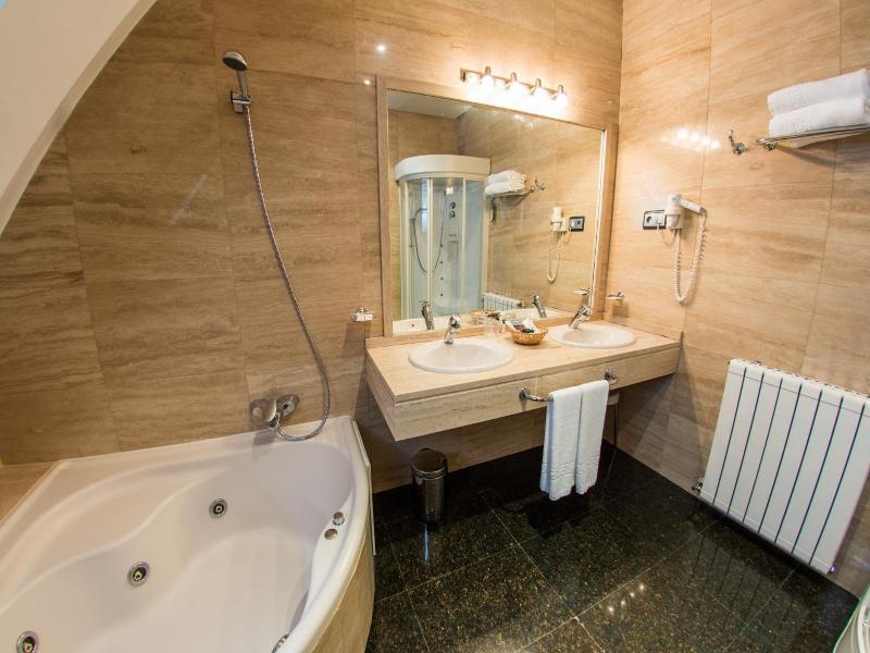 Hotel Los 5 Pinos image