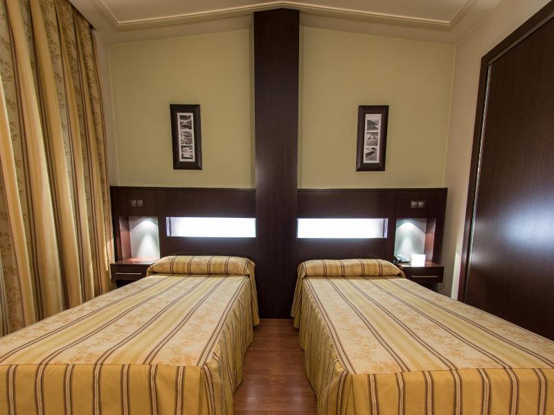 Hotel Los 5 Pinos image