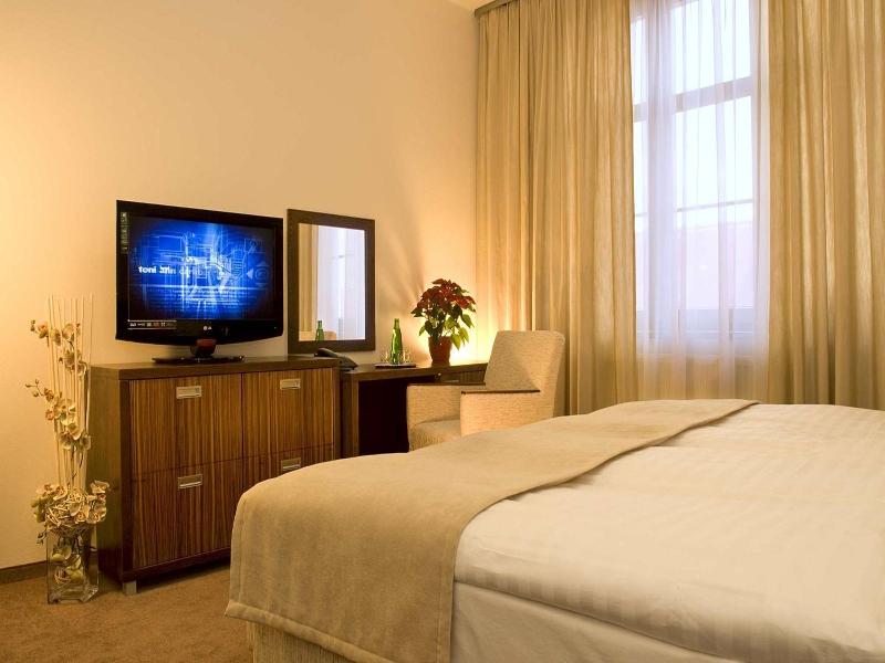 Hotel Academic image