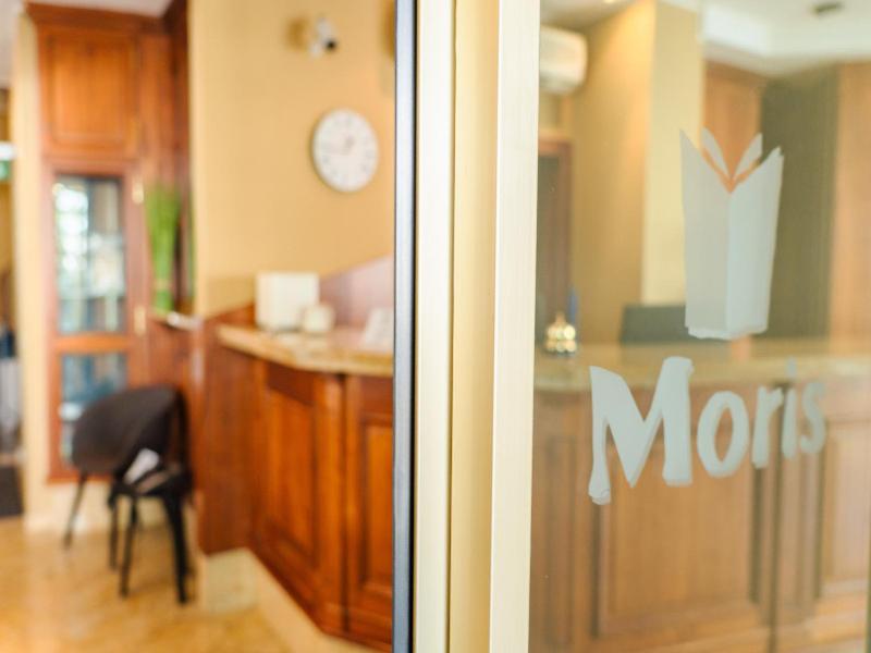 Hotel Restaurant Moris image