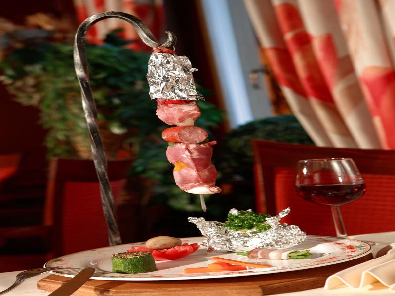 Hv Tel Restaurant Victor Hugo image