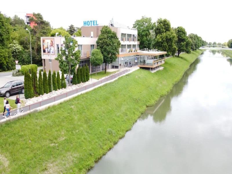 Hotel River image