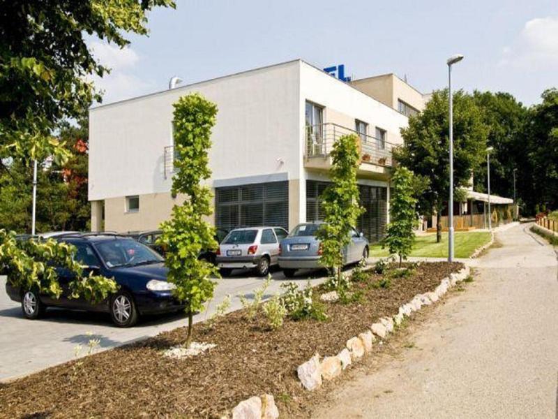Hotel River image