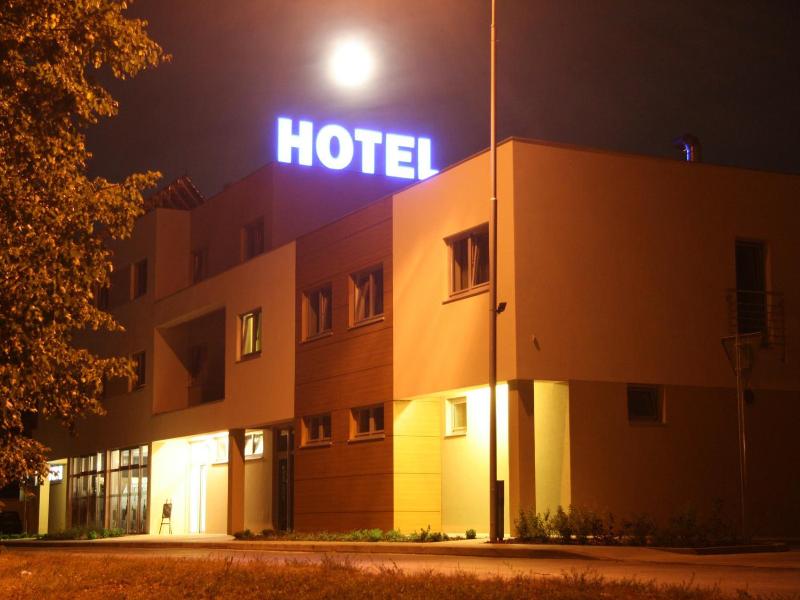 Hotel River image