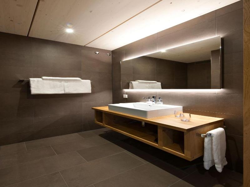 Hotel Reuti image