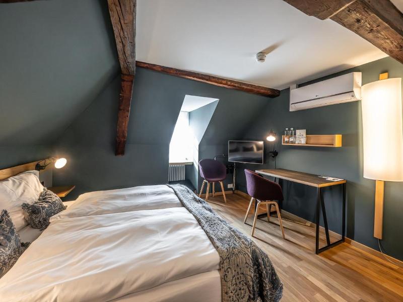 Hotel Jakob image