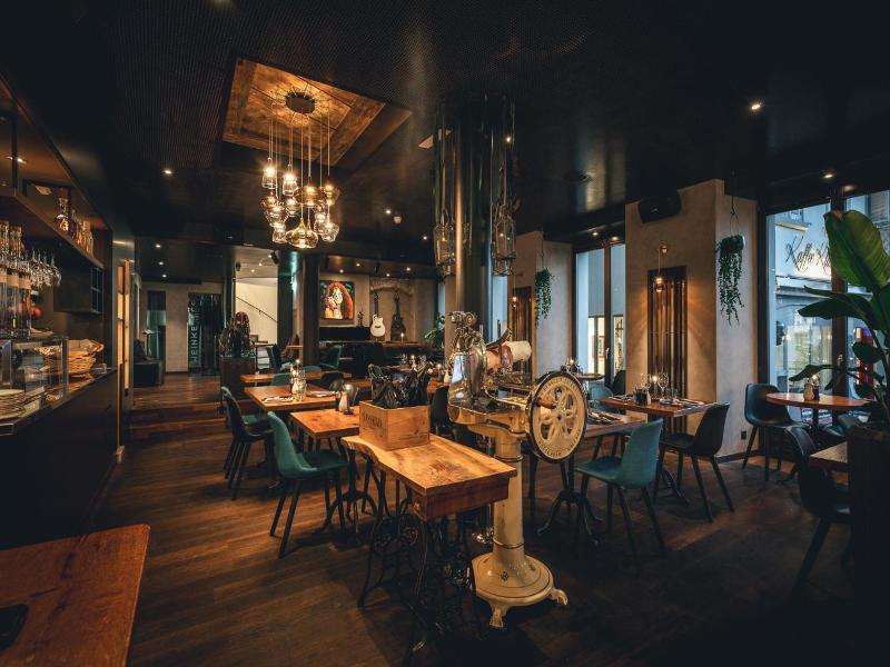 Hotel Jakob image