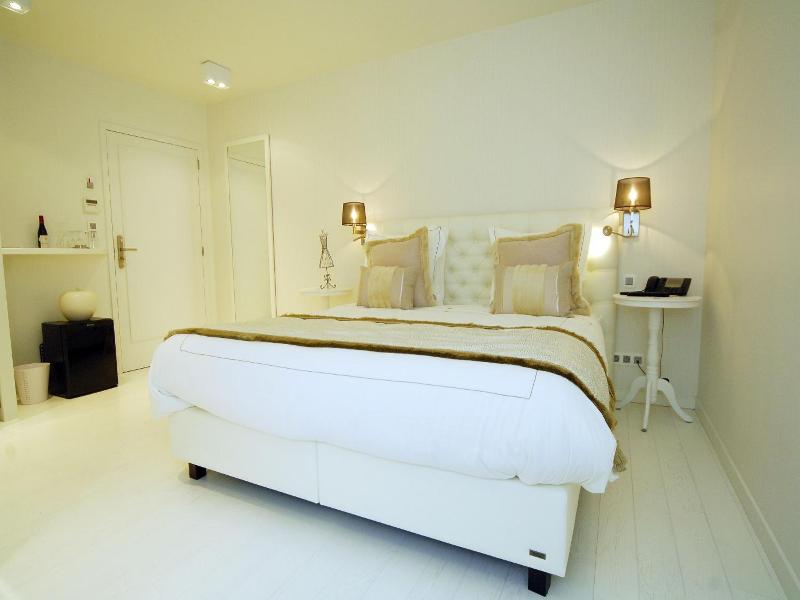 Hotel Saint Amour image
