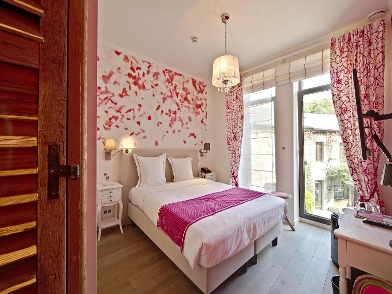 Hotel Saint Amour image