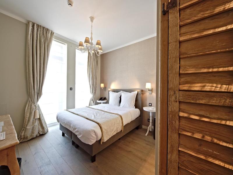 Hotel Saint Amour image