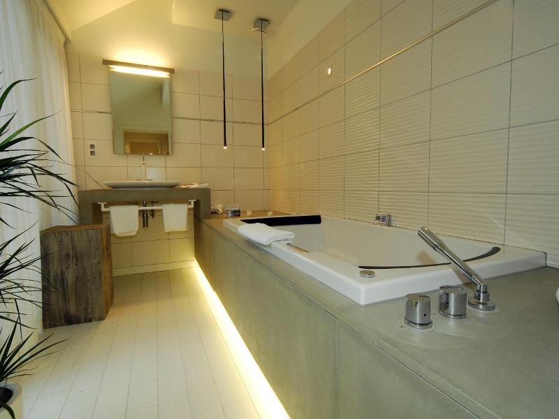 Hotel Saint Amour image