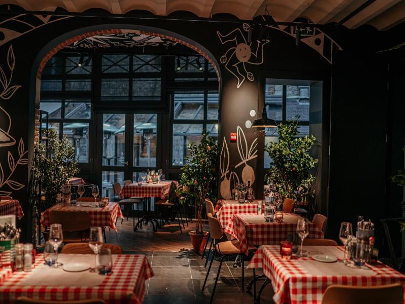Hotel Saint Amour image