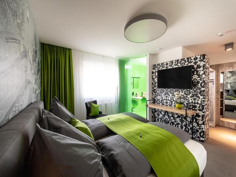 Hotel Greenrooms image
