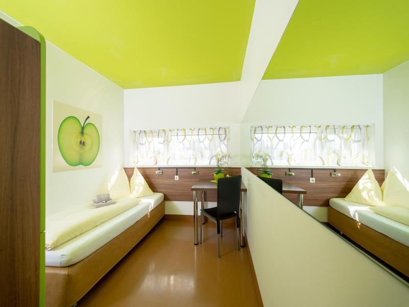 Hotel Greenrooms image