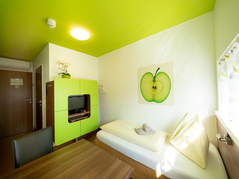 Hotel Greenrooms image