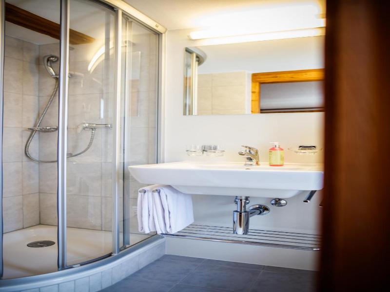 Hotel Nufenen image