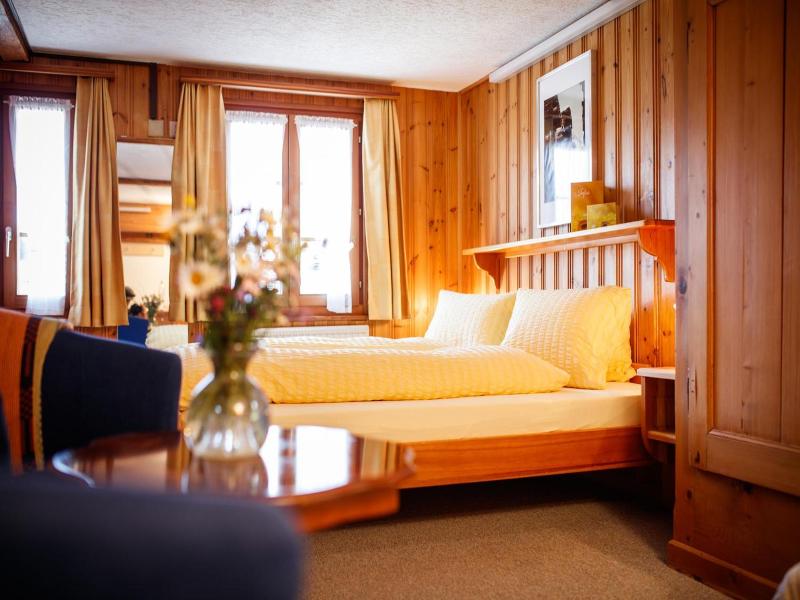 Hotel Nufenen image