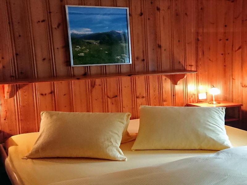 Hotel Nufenen image