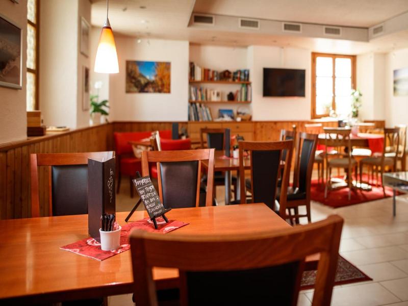 Hotel Nufenen image