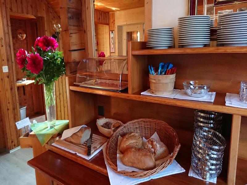 Hotel Nufenen image