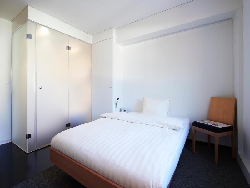 Hotel Weiss Kreuz image