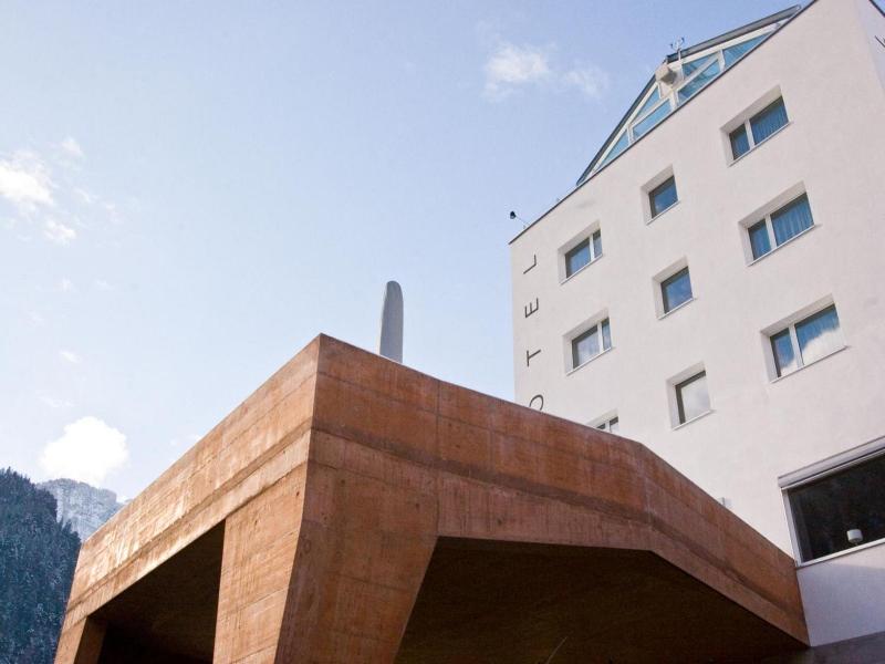 Hotel Weiss Kreuz image