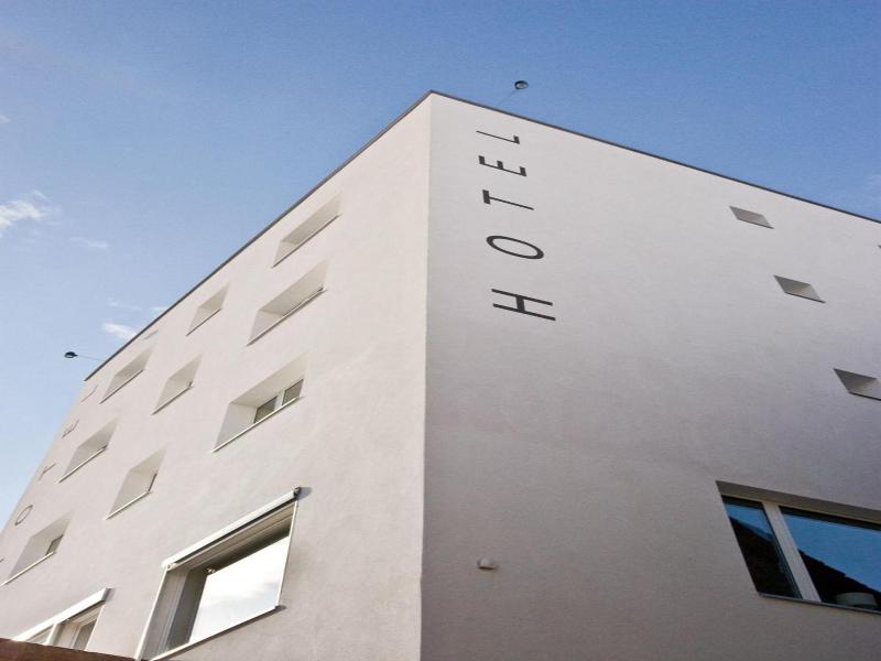 Hotel Weiss Kreuz image