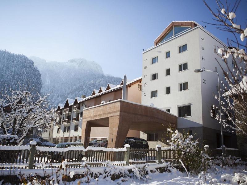 Hotel Weiss Kreuz image