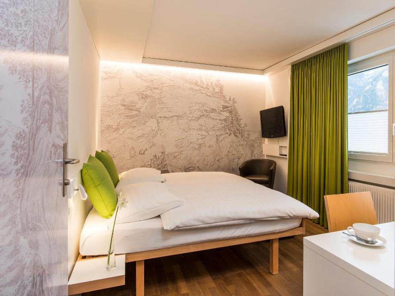 Hotel Weiss Kreuz image