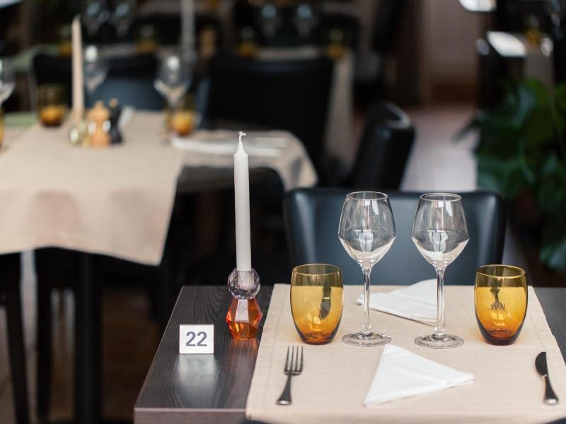 Hv Tel Restaurant La Croix Verte Vich image