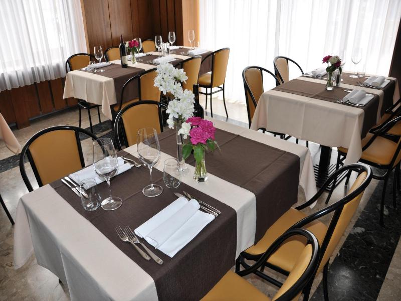 Albergo Stazione image